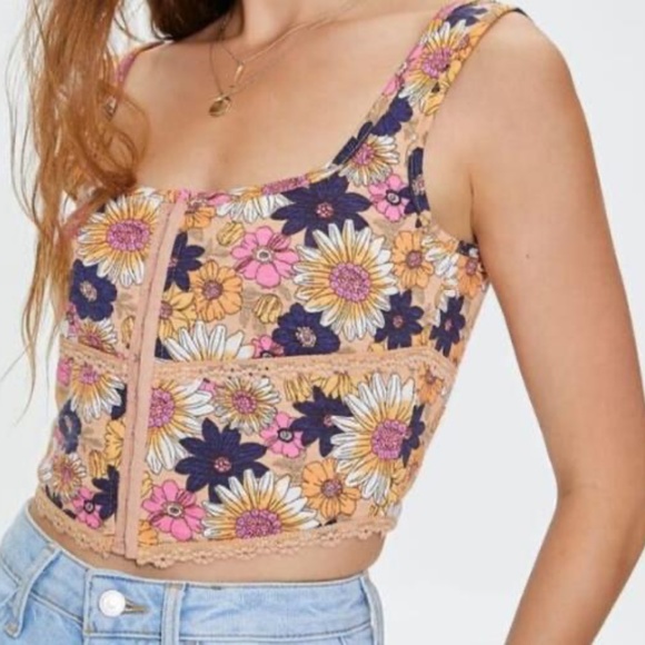 Floral Lace Hook and eye crop top FOREVER 21 - Picture 1 of 2